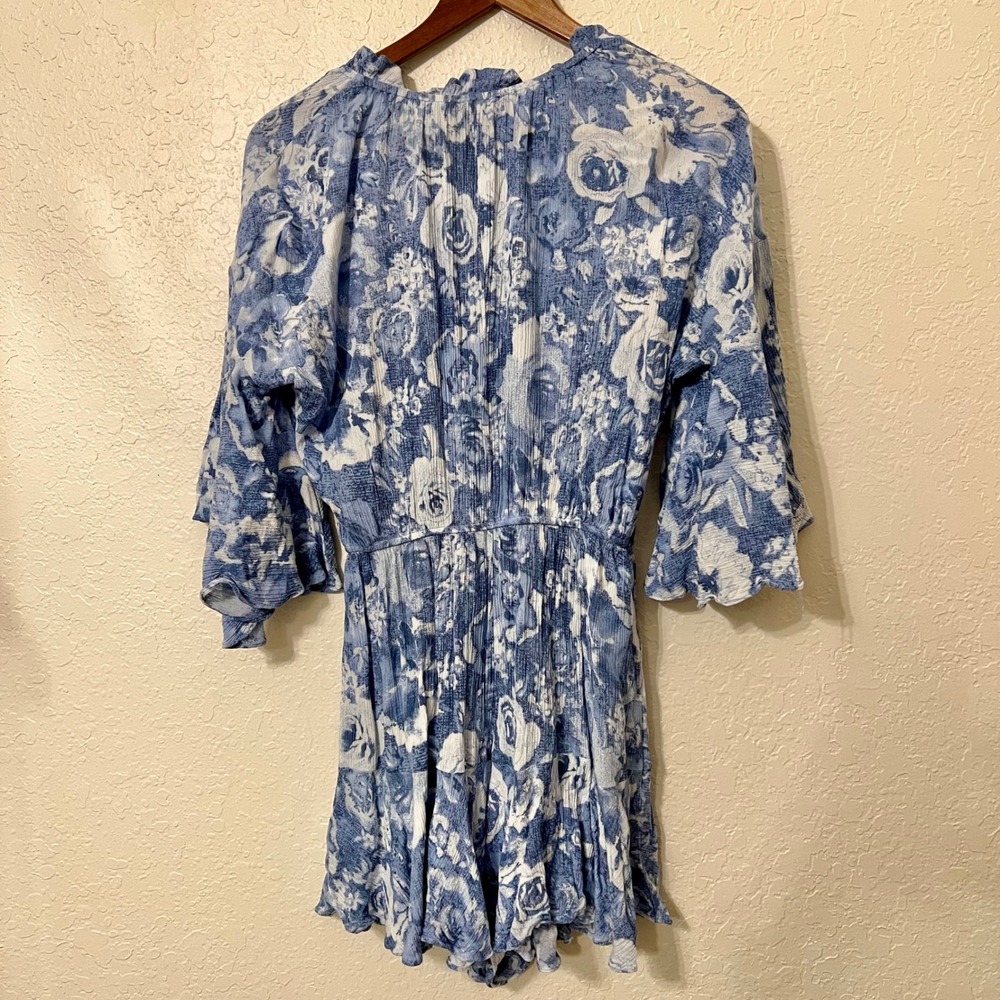 Blue B Collection Women's Romper Blue White Floral Tie Neck Ruffle Sleeve M - Picture 5 of 7
